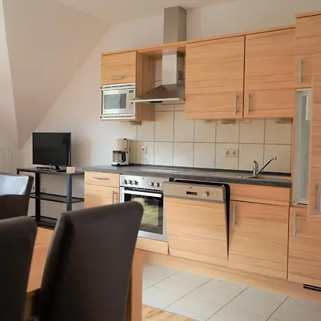 2 Pers 1 Schlafzimmer Und Wohnzimmer Mit Balkon Und Blick Auf Mosel Ediger-Eller