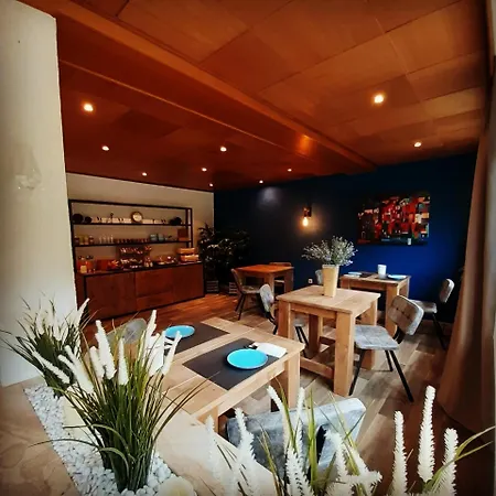 2 Pers 1 Schlafzimmer Und Wohnzimmer Mit Balkon Und Blick Auf Mosel * Ediger-Eller